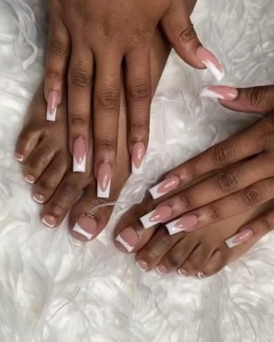 French manucure mains et pieds.