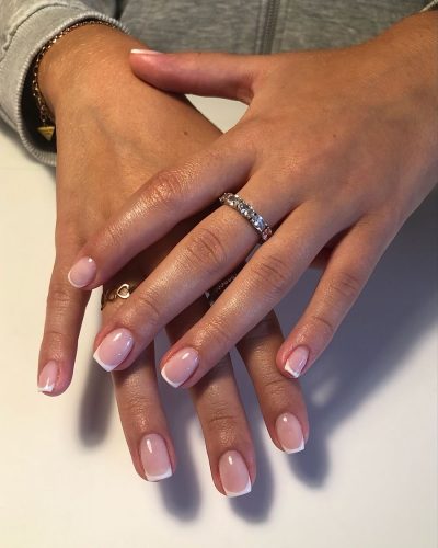 French manucure ongles court