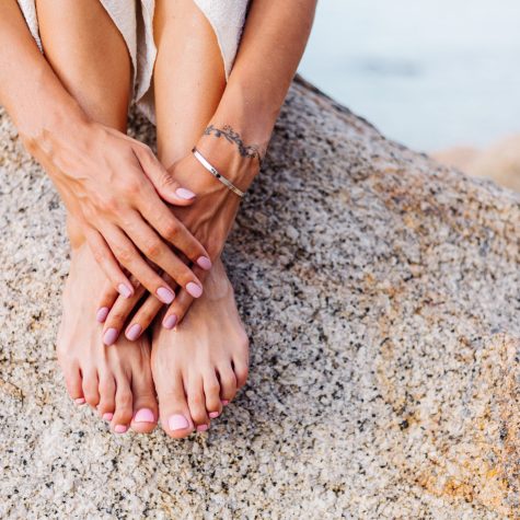 manucure-pedicure-jolie-femme manucure-pedicure-jolie-femme